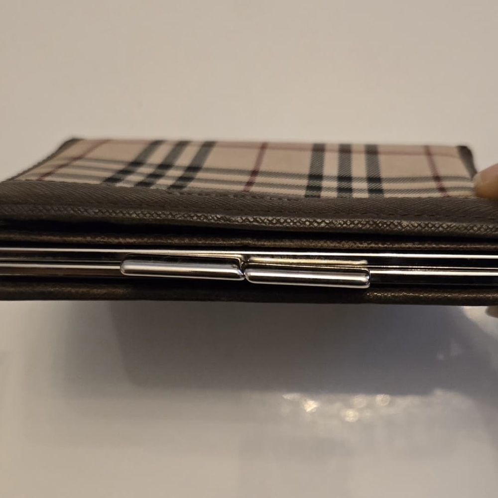 Burberry Checkered kiss lock Wallet in Beige and Brown nova check Pristine Condt - Picture 3 of 11